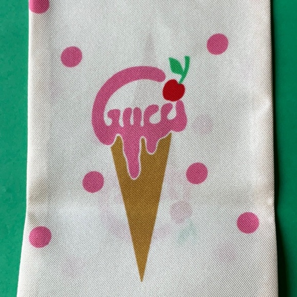 🍦 GUCCI ICE CREAM SCARF 🍦NWT 🍦 - Picture 7 of 16